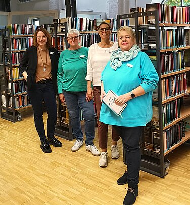 Das Team der Stadtbücherei Günzburg ist ein kompetenter Ansprechpartner für alle Leser. Foto: Stadtbücherei Günzburg