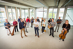 Am Sonntag, 30. März 2025, findet in der Aula des Dossenberger Gymnasiums in Günzburg ein Kammermusikkonzert mit Lehrern der Städtischen Musikschule statt. Foto: Philipp Röger für die Stadt Günzburg